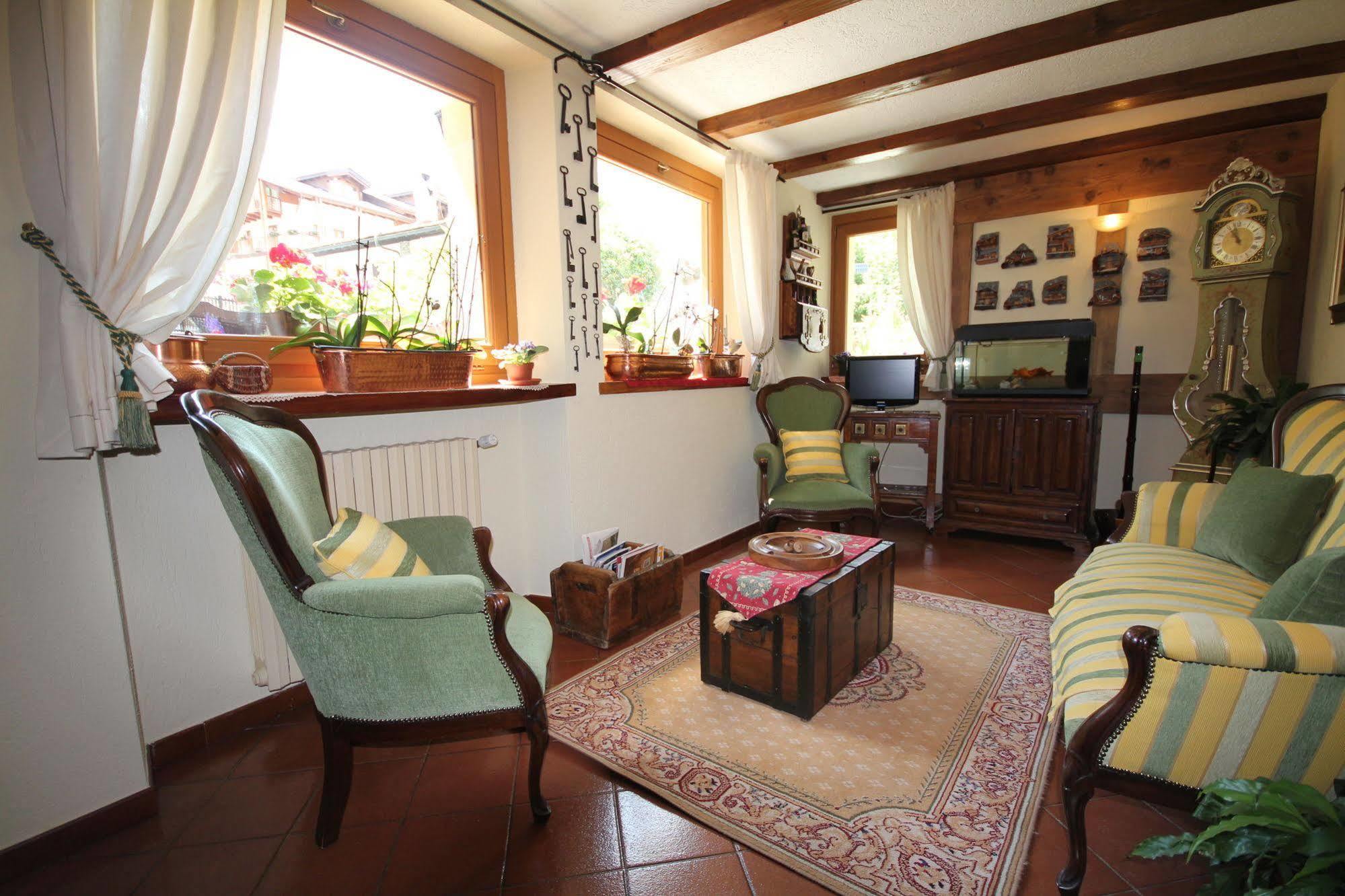 Maison Laurent Hotel 3*